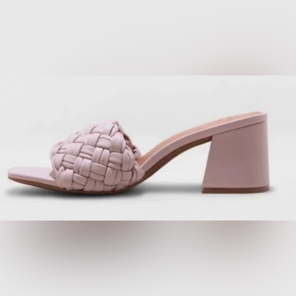 Light Lavender 2.5” Chunky Heel Mule Woven Strap Memory Foam Slide - Picture 3 of 10